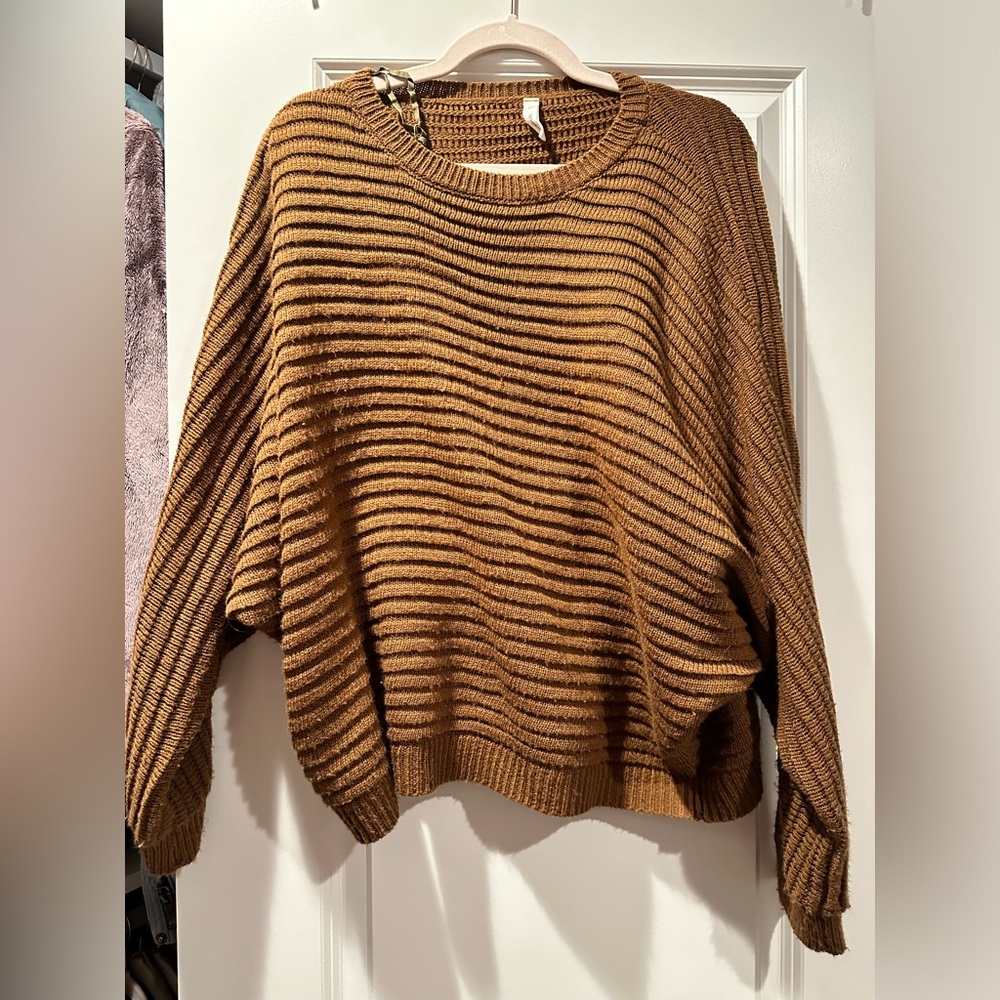 Wishlist sweater size M/L with batwing sleeve.